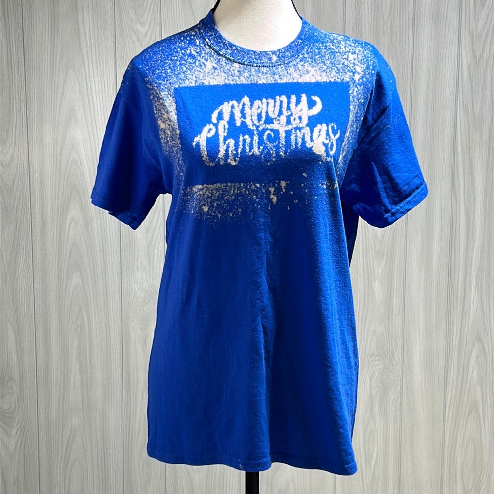 Gildan blue short sleeve Merry Christmas shirt size medium